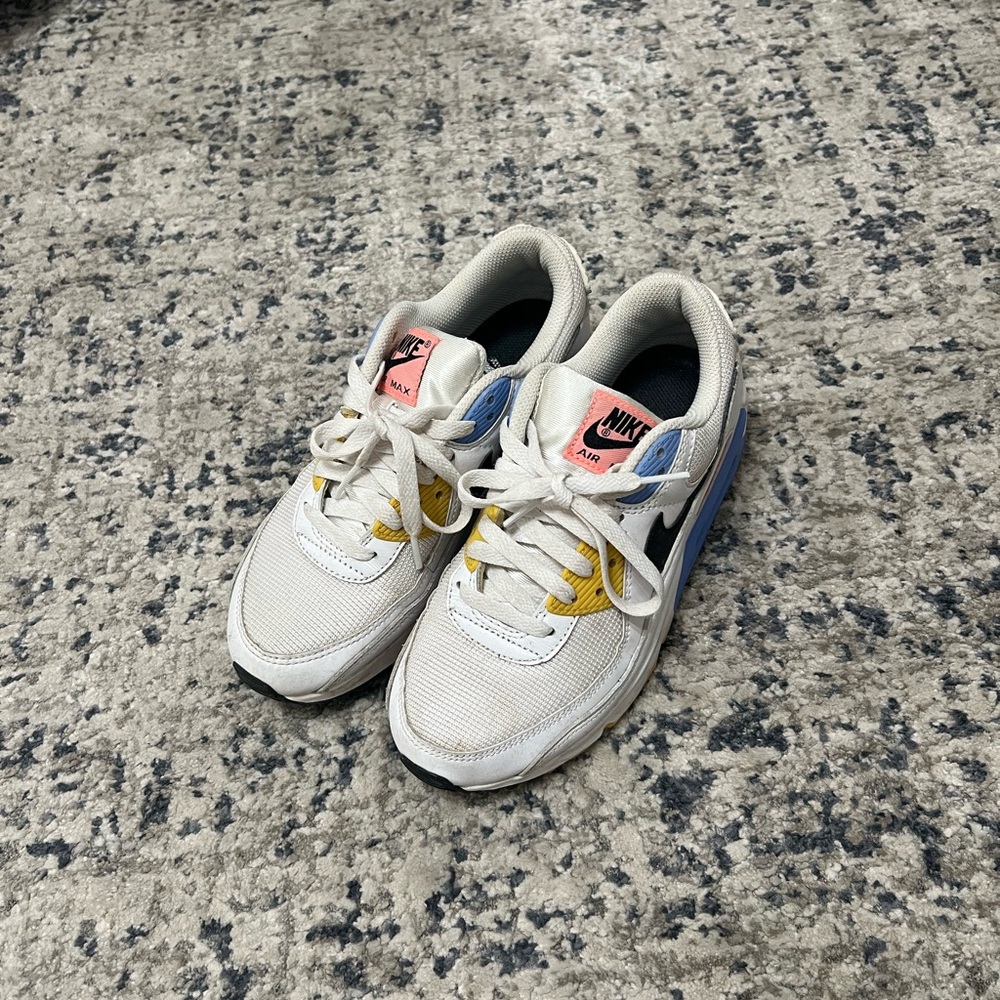 Nike Air Max 90 Sneakers Women’s 7.5